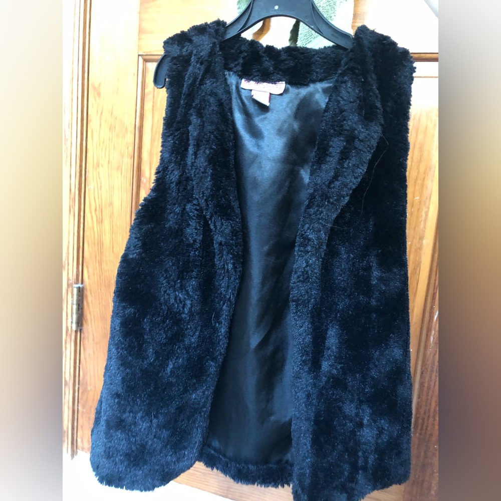 Black fur vest for kids